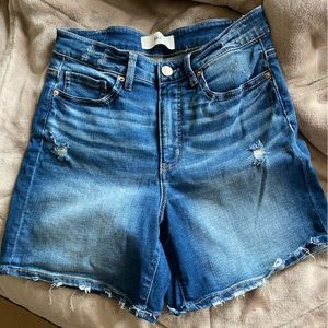 BKE Parker Jean shorts with tummy control